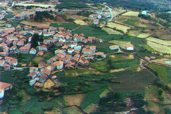 Vista parcial do Ribeirinho e Portela